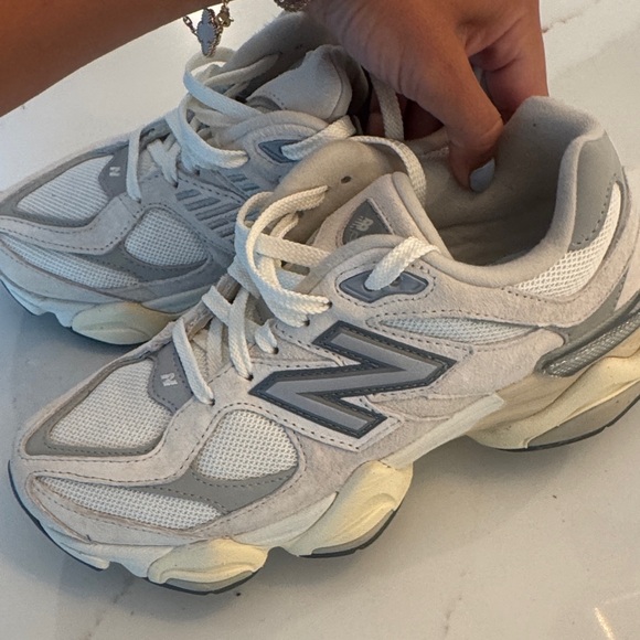 New Balance Women's Beige and Gray Sneakers - Picture 3 of 3